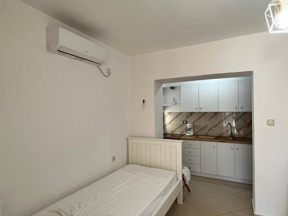 88 Apartment Himarë Exterior foto